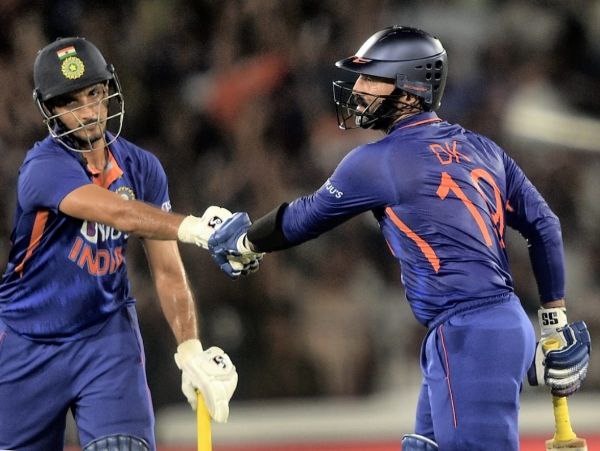 ಆಡುವ ಬಳಗಗಳು ಆಡುವ ಬಳಗಗಳು