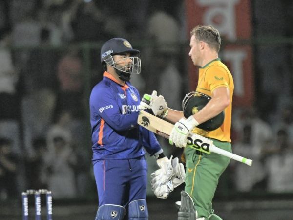 ಹವಾಮಾನ ವರದಿ ಮತ್ತು ನೇರ ಪ್ರಸಾರದ ಮಾಹಿತಿ ಹವಾಮಾನ ವರದಿ ಮತ್ತು ನೇರ ಪ್ರಸಾರದ ಮಾಹಿತಿ