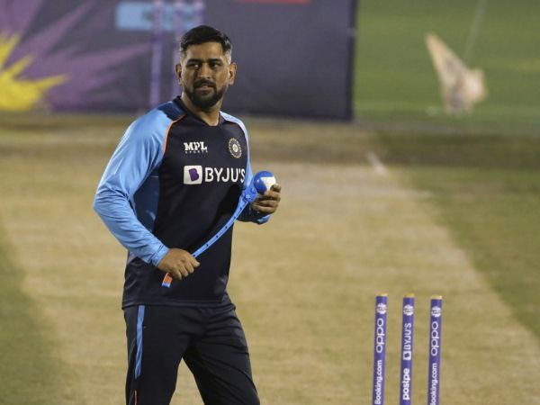 ಧೋನಿ ಸಿನಿಮಾದಲ್ಲಿ ವಿಜಯ್ ನಾಯಕ 