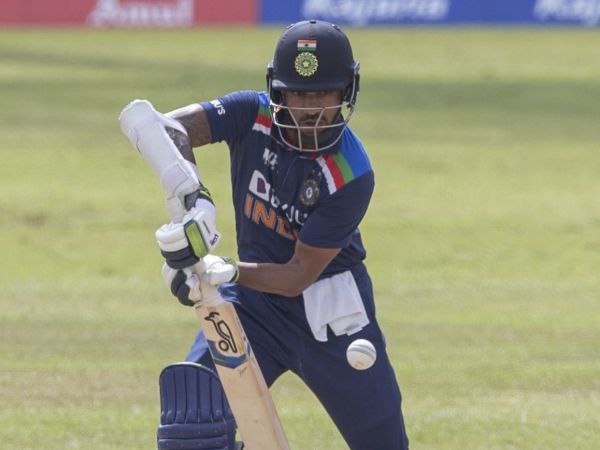 2. ಶಿಖರ್ ಧವನ್ 