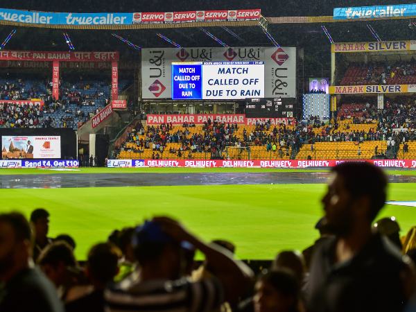 ಕೇವಲ 16 ನಿಮಿಷಗಳ ಆಟ ನಡೆಯಿತು