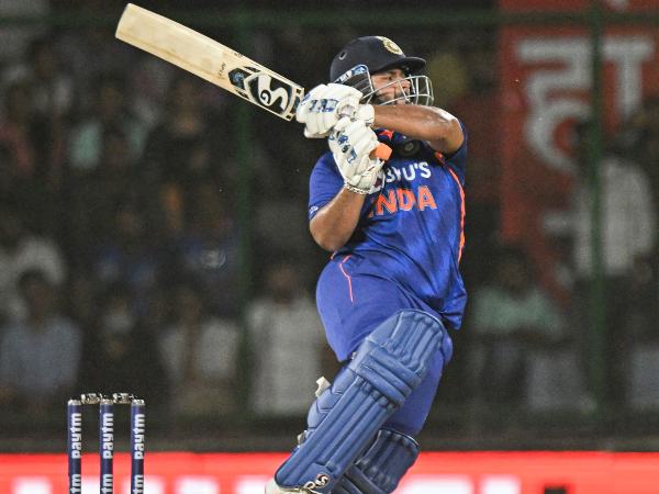 ಪಂತ್ಗೆ ಆಕ್ರಮಣಕಾರಿ ಆಟಗಾರನಾಗಬೇಡಿ ಎಂದು ಹೇಳುವುದಿಲ್ಲ ಪಂತ್ಗೆ ಆಕ್ರಮಣಕಾರಿ ಆಟಗಾರನಾಗಬೇಡಿ ಎಂದು ಹೇಳುವುದಿಲ್ಲ