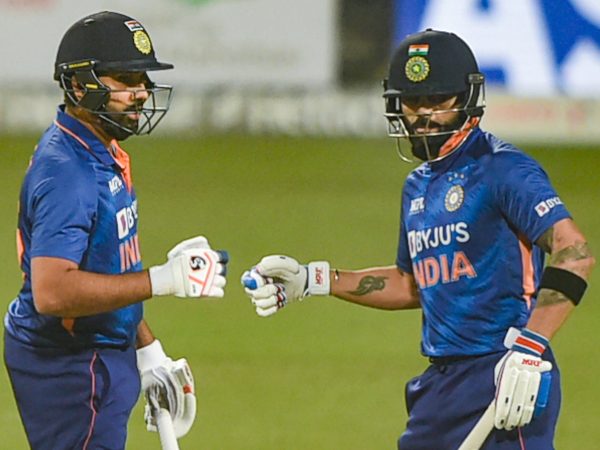 ಕೊಹ್ಲಿಯಿಂದ ಭಾರತದ ಟಿ20 ನಾಯಕರಾಗಿ ರೋಹಿತ್ ಅಧಿಕಾರ 