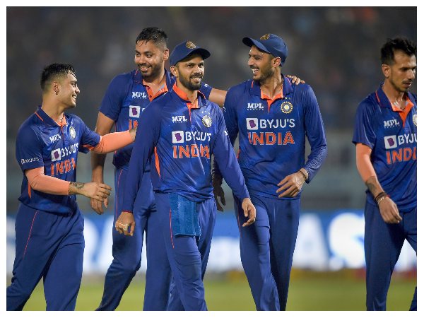 ಸ್ಕ್ವಾಡ್‌ಗಳು ಹೀಗಿದೆ