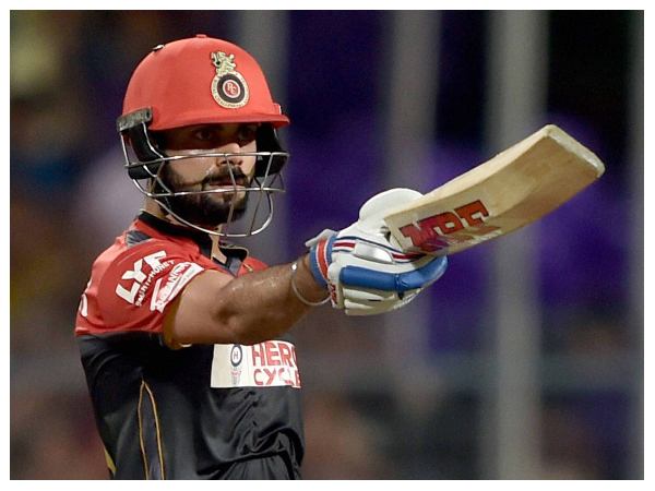 ಒಂದು ಸೀಸನ್‌ನಲ್ಲಿ ಅತಿ ಹೆಚ್ಚು ರನ್ ಸಿಡಿಸಿರುವ ಆರ್‌ಸಿಬಿ ಆಟಗಾರ (973)