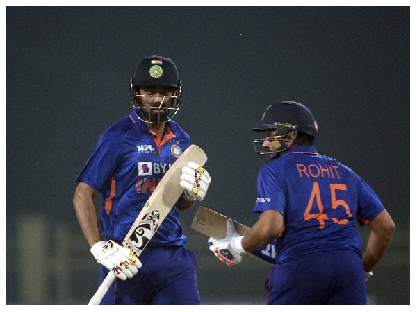 ರೋಹಿತ್ ಮತ್ತು ರಾಹುಲ್‌ಗೆ ಕ್ರಮಾಂಕ ಹೇಳಿದ ಸೆಹ್ವಾಗ್