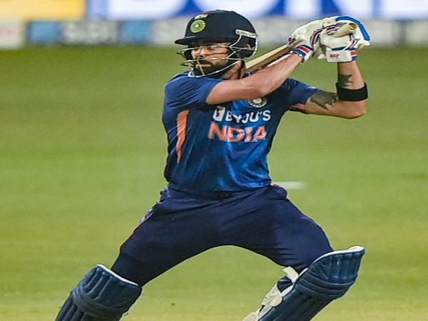 ಎರಡನೇ ಪಂದ್ಯದಲ್ಲಿ ಆಡುತ್ತಿದ್ದಾರೆ ಕೊಹ್ಲಿ ಎರಡನೇ ಪಂದ್ಯದಲ್ಲಿ ಆಡುತ್ತಿದ್ದಾರೆ ಕೊಹ್ಲಿ