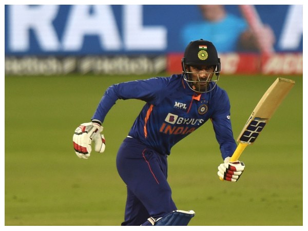ಭಾರತ ಪರವಾಗಿ ಶತಕ ಸಿಡಿಸಿದ 4ನೇ ಆಟಗಾರ
