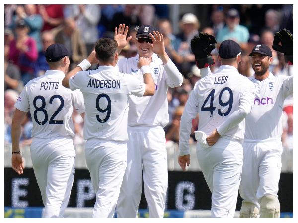 ಇಂಗ್ಲೆಂಡ್ ಪ್ಲೇಯಿಂಗ್ ಇಲೆವೆನ್ ಇಂಗ್ಲೆಂಡ್ ಪ್ಲೇಯಿಂಗ್ ಇಲೆವೆನ್