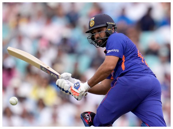 27ನೇ ಅರ್ಧ ಶತಕ ಸಿಡಿಸಿದ ರೋಹಿತ್