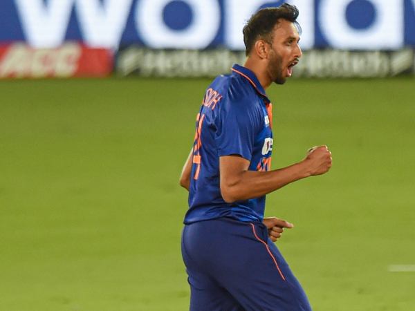 ಪ್ರಸಿದ್ಧ್ ಕೃಷ್ಣ 9 ಓವರ್‌ಗಳಲ್ಲಿ 12 ರನ್‌ಗಳಿಗೆ 4 ವಿಕೆಟ್