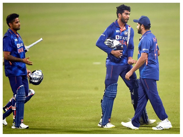 ಮೊದಲ ಟಿ20 ಪಂದ್ಯಕ್ಕೆ ಭಾರತ ಸಂಭಾವ್ಯ ಆಡುವ ಬಳಗ ಮೊದಲ ಟಿ20 ಪಂದ್ಯಕ್ಕೆ ಭಾರತ ಸಂಭಾವ್ಯ ಆಡುವ ಬಳಗ