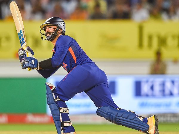 ಸೀಮಿತ ಪ್ರಮಾಣದ ಬ್ಯಾಟಿಂಗ್ ಅವಕಾಶಗಳಲ್ಲಿ ದಿನೇಶ್ ಕಾರ್ತಿಕ್ ಉತ್ತಮ 