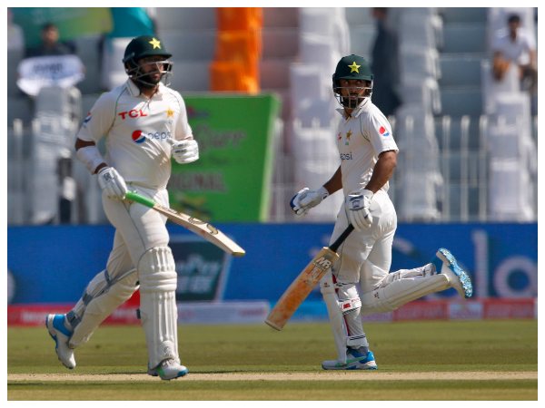 ಸಮಯ ಹಾಗೂ ನೇರಪ್ರಸಾರ