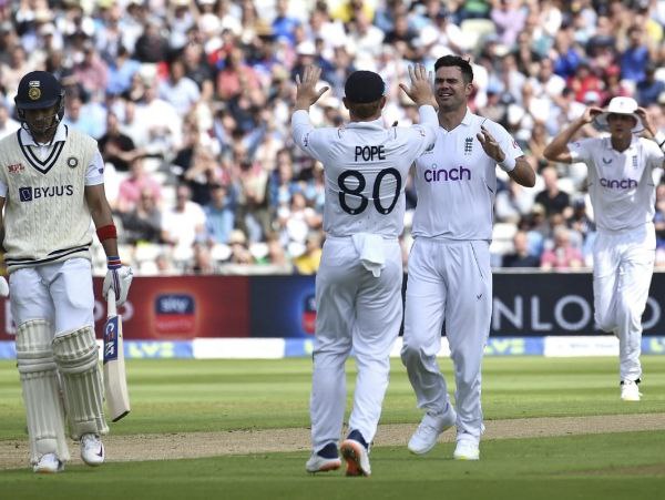 5 ವಿಕೆಟ್ ಪಡೆದ ಜೇಮ್ಸ್ ಆ್ಯಂಡರ್ಸನ್ 5 ವಿಕೆಟ್ ಪಡೆದ ಜೇಮ್ಸ್ ಆ್ಯಂಡರ್ಸನ್