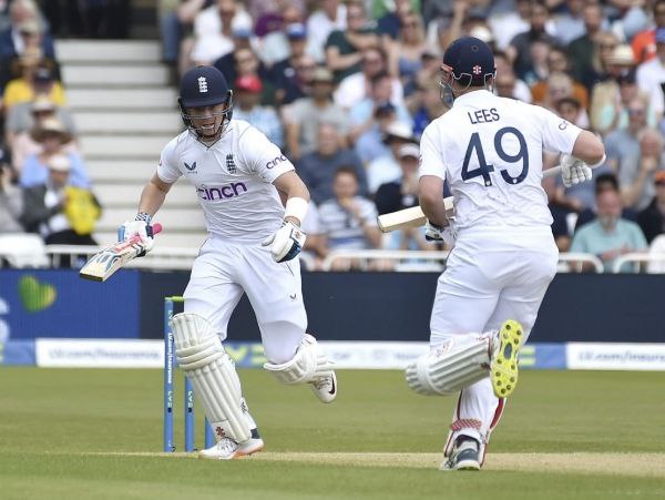 ಸಣ್ಣ ಮೊತ್ತವನ್ನೂ ಚೇಸ್ ಮಾಡದೇ ಮಂಕಾಗಿದ್ದ ಇಂಗ್ಲೆಂಡ್ 