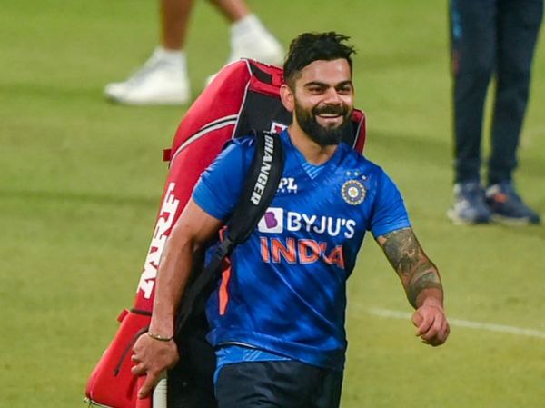 ತೃತೀಯ ಏಕದಿನ ಪಂದ್ಯದಲ್ಲಿ ಶತಕ ಸಿಡಿಸದಿದ್ದರೆ ಕೆಟ್ಟ ಮೈಲಿಗಲ್ಲು ಮುಟ್ಟಲಿದ್ದಾರೆ ಕೊಹ್ಲಿ 