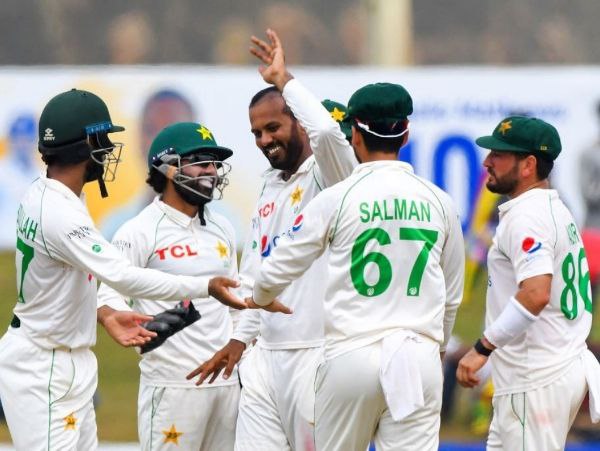 ಪಾಕಿಸ್ತಾನ ಪ್ಲೇಯಿಂಗ್ ಇಲೆವೆನ್