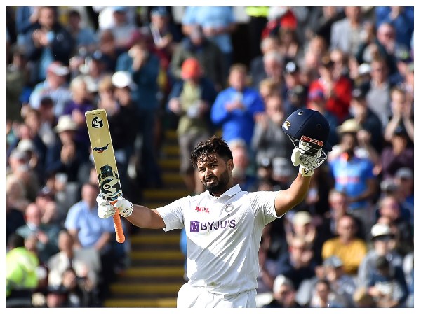 ವೇಗವಾಗಿ ದ್ವಿಶತಕದ ಸಾಧನೆ