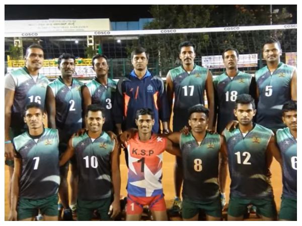 ಸನೋಜ್ ಬಾಲ್ಯ ಜೀವನ