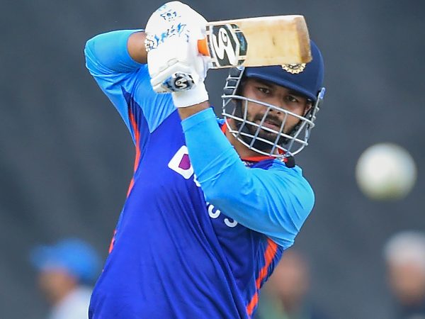 ರಿಷಭ್ ಪಂತ್ ಬ್ಯಾಟ್‌ನೊಂದಿಗೆ ಅಬ್ಬರಿಸಬೇಕಿದೆ