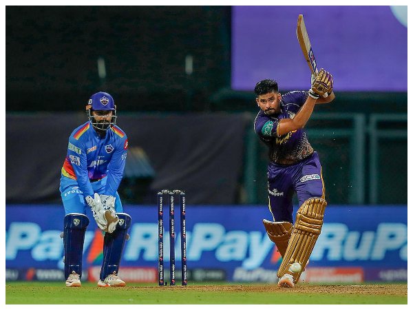 ಭಾರತೀಯ ಆಟಗಾರರ ಸಹಭಾಗಿತ್ವಕ್ಕೆ ಒತ್ತಡ