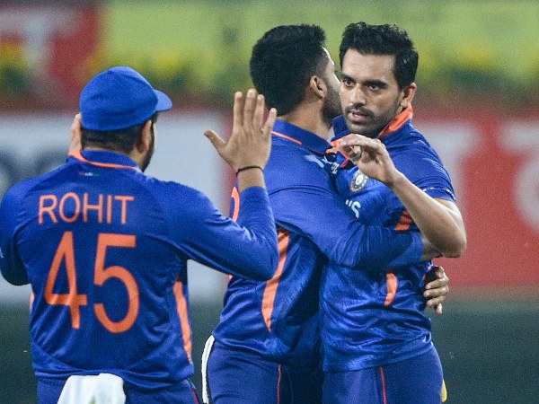 ದೀಪಕ್ ಚಹಾರ್‌ನನ್ನು ಮೊದಲ ಆಯ್ಕೆಯಾಗಿ ನೋಡಬೇಕು