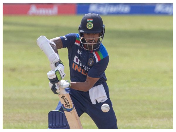 12 ವರ್ಷಗಳ ವೃತ್ತಿ ಜೀವನ 