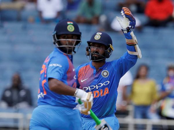 ಇಬ್ಬರಲ್ಲಿ ಒಬ್ಬರನ್ನು ಆಯ್ಕೆ ಮಾಡಬೇಕು