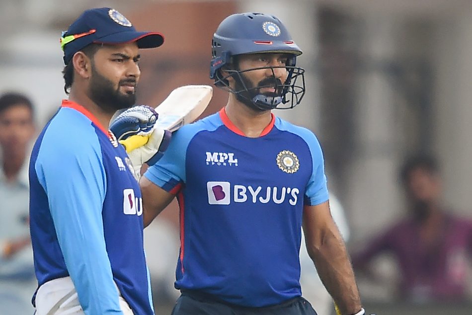 IND vs PAK: Dinesh Karthik Replaces Of Rishabh Pant In The Playing XI: What Did Say Rohit Sharma? 