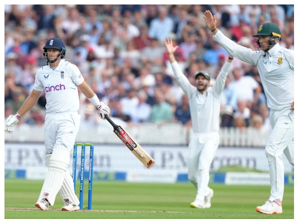 ಬ್ಯಾಟಿಂಗ್ ಆರಂಭಿಸಿರುವ ಇಂಗ್ಲೆಂಡ್