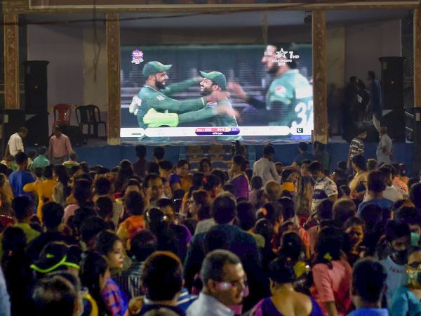 ಸ್ಟಾರ್ ಸ್ಪೋರ್ಟ್ಸ್ ನೆಟ್‌ವರ್ಕ್‌ನಲ್ಲಿ ಲೈವ್ 