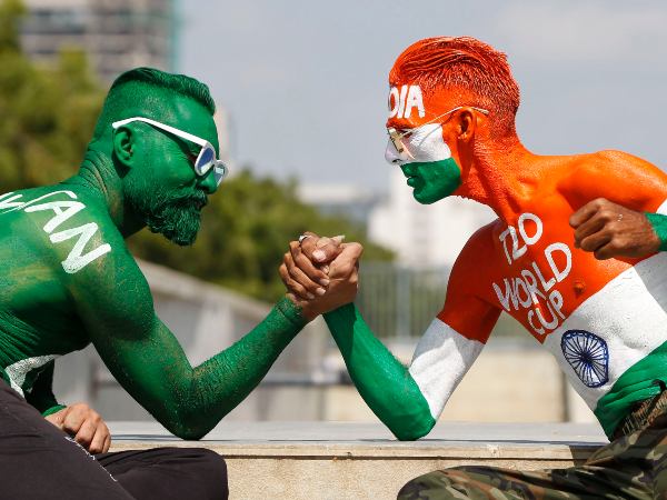 ಭಾರತ ಮತ್ತು ಪಾಕಿಸ್ತಾನ ಪೂರ್ಣ ತಂಡಗಳು