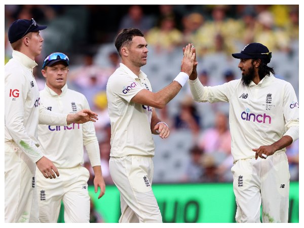 2003ರಲ್ಲಿ ಟೆಸ್ಟ್ ಕ್ರಿಕೆಟ್‌ಗೆ ಪದಾರ್ಪಣೆ ಮಾಡಿರುವ ಆಂಡರ್ಸನ್