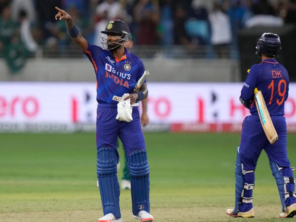 2020ರಲ್ಲಿ ಅಂತಾರಾಷ್ಟ್ರೀಯ ಕ್ರಿಕೆಟ್‌ನಿಂದ ನಿವೃತ್ತರಾದ ಅಮೀರ್ 