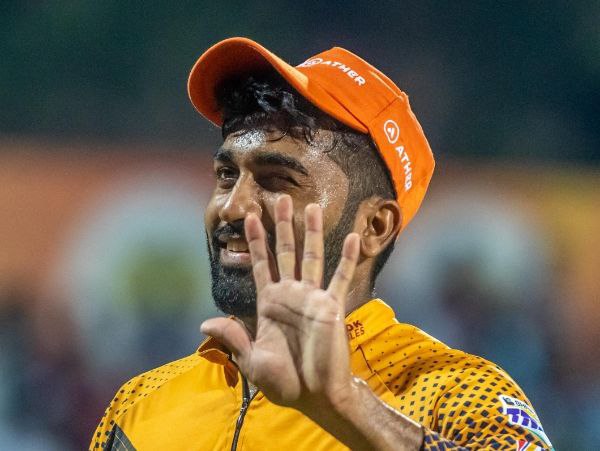 ಸಾಯಿ ಸುದರ್ಶನ್ ಪಂದ್ಯಶ್ರೇಷ್ಠ & ಸಂಜಯ್ ಯಾದವ್ ಸರಣಿಶ್ರೇಷ್ಠ