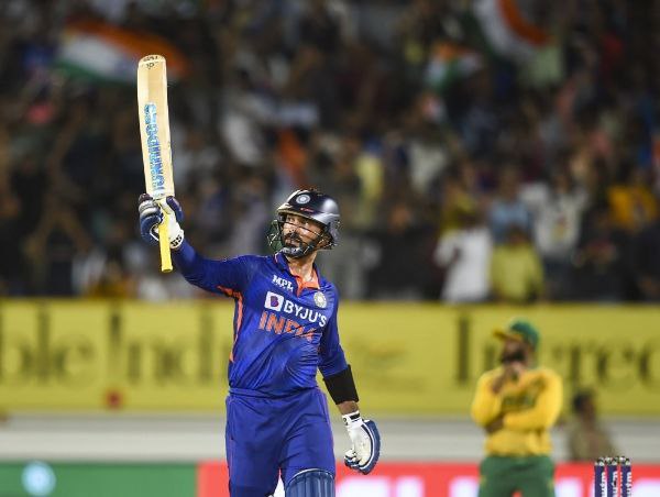 ದಿನೇಶ್ ಕಾರ್ತಿಕ್ ಆಯ್ಕೆ 