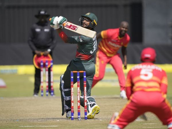 ಐವರು ಡಕ್ಔಟ್ 