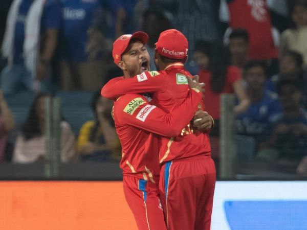 ಇನ್ನೊಂದು ಪಂದ್ಯ ಗೆದ್ದರೂ ಬೆಂಗಳೂರು ಬ್ಲಾಸ್ಟರ್ಸ್ ಸೆಮಿಫೈನಲ್‌ಗೆ