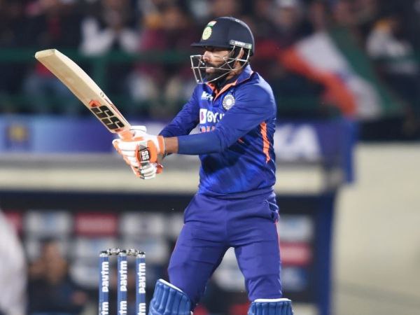  3. ಭುವನೇಶ್ವರ್ ಕುಮಾರ್ ಹಾಗೂ ರವೀಂದ್ರ ಜಡೇಜಾ