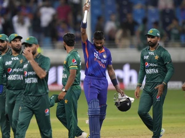 ಅಬ್ಬರಿಸಿದ ಹಾರ್ದಿಕ್ ಪಾಂಡ್ಯ 