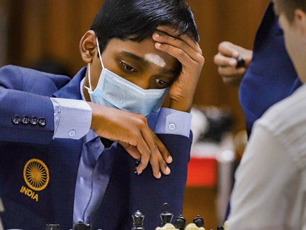 ಮ್ಯಾಗ್ನಸ್ ಕಾರ್ಲ್‌ಸನ್ ವಿರುದ್ಧ ಬ್ಲಿಟ್ಜ್ ಟೈಬ್ರೇಕ್‌ನಲ್ಲಿ ಗೆದ್ದರು