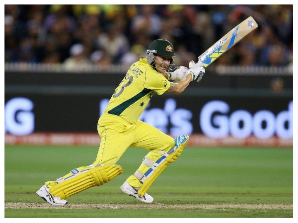 ಮೈಕಲ್ ಕ್ಲಾರ್ಕ್‌ಗೂ ಸೋಲಿನ ರುಚಿ ತೋರಿಸಿದೆ ಜಿಂಬಾಬ್ವೆ