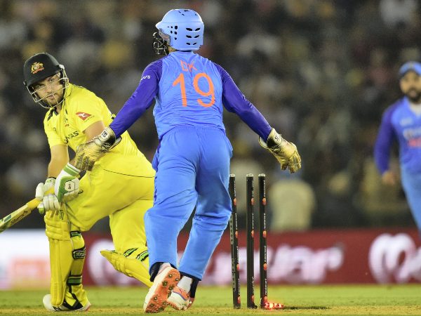 ಅಕ್ಷರ್ ಪಟೇಲ್‌ 4 ಓವರ್‌ಗಳಲ್ಲಿ 3/17