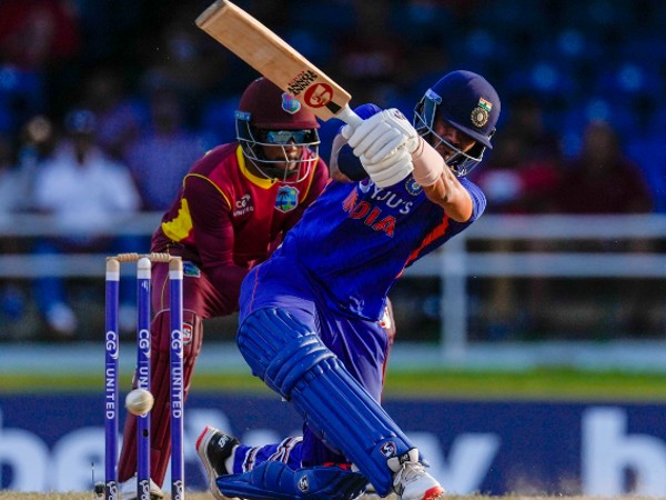 ಬ್ಯಾಟಿಂಗ್‌ನಲ್ಲೂ ಉತ್ತಮ ಅಂಕಿ ಅಂಶ