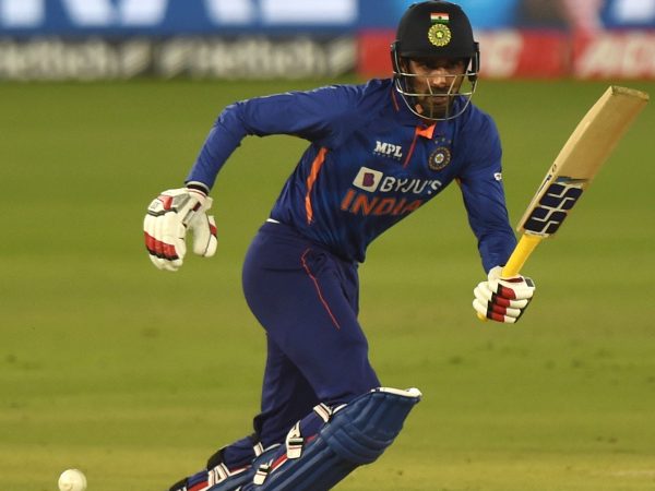 ಅಫ್ಘಾನಿಸ್ತಾನ ವಿರುದ್ಧ ಬೌಲಿಂಗ್ ಸಹ ಮಾಡಿದ್ದಾರೆ