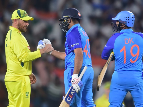 ಬೌಲಿಂಗ್ ಬದಲಾವಣೆ ಮಾಡಲು ಸಹಾಯ 