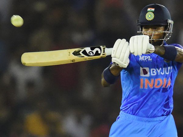 ಹಾರ್ದಿಕ್ ಪಾಂಡ್ಯ ಕೇವಲ 30 ಎಸೆತಗಳಲ್ಲಿ 71* ರನ್