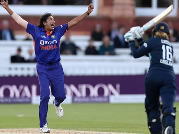 250ಕ್ಕೂ ಹೆಚ್ಚು ವಿಕೆಟ್ ಪಡೆದಿರುವ ಏಕೈಕ ಮಹಿಳಾ ಕ್ರಿಕೆಟರ್