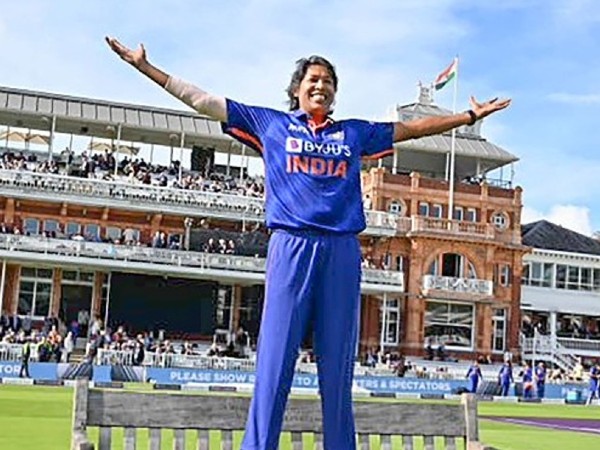 ಲಾರ್ಡ್ಸ್‌ನಲ್ಲಿ ವಿಕೆಟ್ ಪಡೆದು ಮಿಂಚಿದ ಜೂಲನ್ 